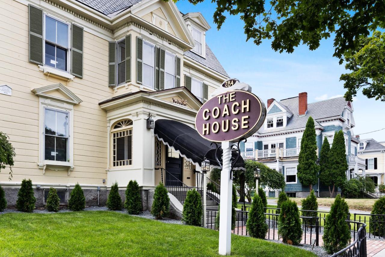 The Coach House Hotel Salem Exterior photo